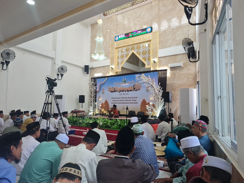 Sholat Tarawih Malam ke 29 di Masjid Daarussa'adah